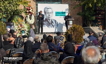 مراسم بدرقه کامبیز درم بخش به سرای ابدی‎‎ 4