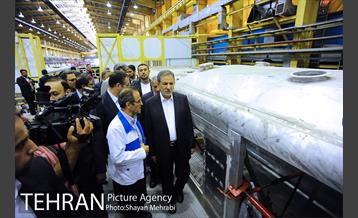 بازدید معاون اول رئیس جمهور به همراه شهردار تهران از کارخانه واگن‌سازی تهران 19