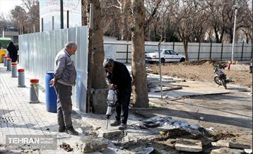 پارکینگ‌ طبقاتی اعتماد