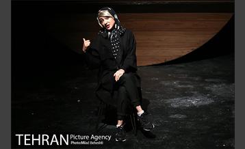 نمایش جیرجیرک، نسخه پاراجانف 16