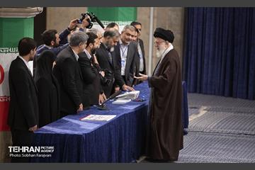 حضور رهبر معظم انقلاب در انتخابات ۱۴۰۲ 12
