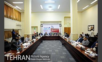 بازدید شهردار تهران از سی و دومین نمایشگاه بین المللی کتاب تهران 8