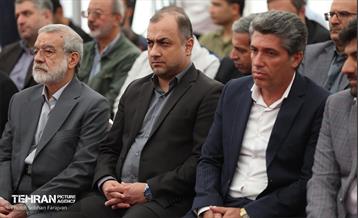 آیین بهره‌برداری از ۲۰۱ دستگاه اتوبوس برقی 40