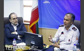 نشست صمیمانه اصحاب رسانه با مدیر عامل سازمان آتش نشانی 12