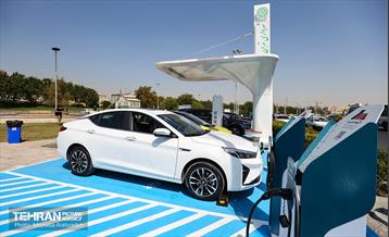 آیین بهره‌برداری از ۱۵ ایستگاه شارژ خودروهای برقی 1