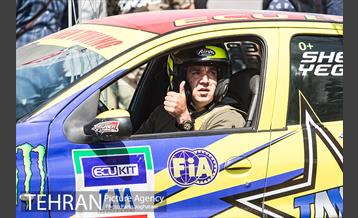 رقابت های جایزه بزرگ اتومبیلرانی  و موتور سواری رشته درگ 17