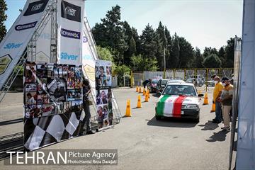 رقـابت یکصد خودرو در رالی تهران  17