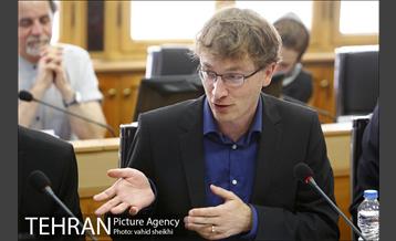 جلسه مقدماتی کارگاه احیا و باز آفرینی رود دره های تهران  22