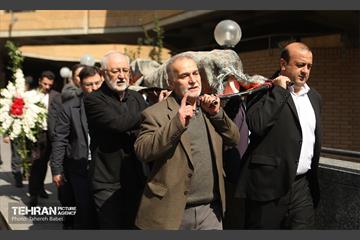 تشییع پیکر زنده‌یاد استاد سیدعبدالله انوار 13