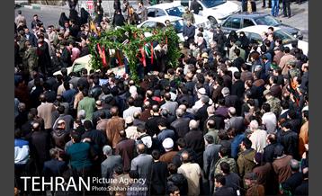 تشییع سه شهید گمنام در میدان فاطمی 14