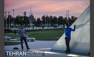 میدان آزادی 19