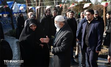 مراسم تشییع مرحوم محمدهادی چمران برادر مهدی چمران 41