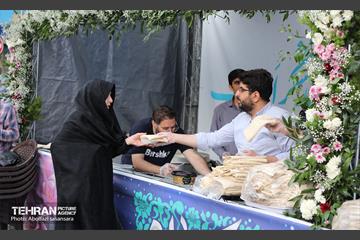 خدمت‌رسانی موکب زینبیه(س) منطقه ۸ در مصلای تهران 18