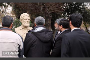 رونمایی از سردیس شهدای دانشجو 24