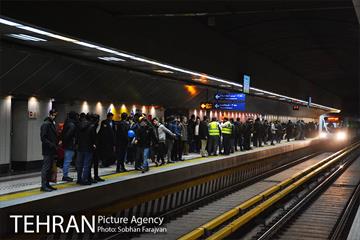 خدمت رسانی مترو در راهپیمایی 22 بهمن 10