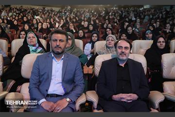 تجلیل از معلمان دانش‌آموزان با نیازهای ویژه شهر تهران 24