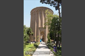 بازدید اعضا شورای شهر تهران از برج طغرل 3