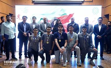 رونمایی از مدال ورزشی منطقه‌۸    2