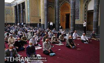 اقامه نماز عید فطر در مسجد امام حسین(ع) 4