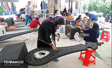 آماده سازی ۴۰۰ تیغه علامت منقش به القاب اباعبدالله الحسین(ع) 36