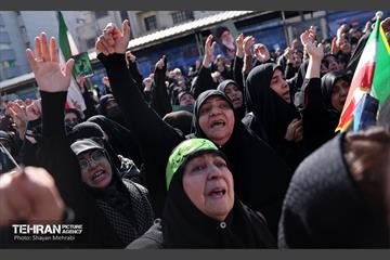 اجتماع مردم تهران در پی شهادت رهبر انقلاب - 1 25