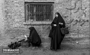 حضور عزاداران با هر لباس و پوشش و گویش در کنار هم یکدلی را نشان می‌دهد.