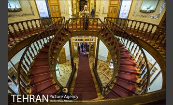 گشت و گذاری در موزه‌های ملی، آبگینه و نقاشی 8