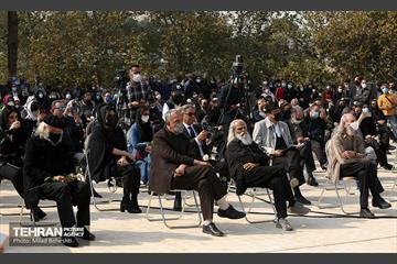 مراسم تشییع پیکر مرحومه ایران درودی هنرمند نقاش 24