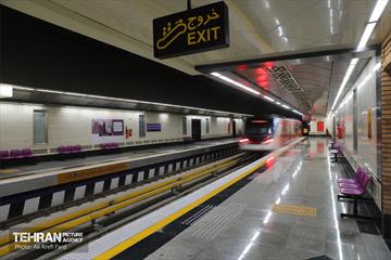 رونمایی از دیوارنگاره یادمان شهدای هفده شهریور 25
