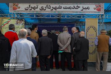 نمازگزاران جمعه پای «میز خدمت شهرداری تهران» 10