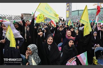 اجتماع «دختران آرمانی» - 1 1