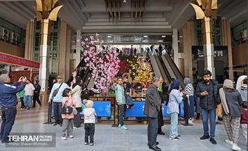 برج میلاد در ایام نوروز 52