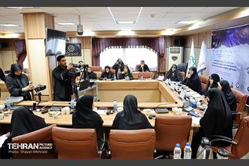 نشست خبری بین‌المللی آنلاین بررسی تاثیر حمله آمریکایی-صیهونیستی بر زنان، کودکان و خانواده‌های ایران 30