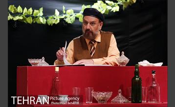 نمایش لاله زار، هتل کاتوزیان 8