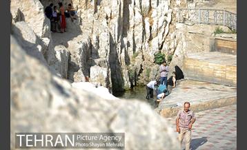 تابستان گرم  در چشمه علی 10