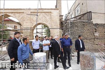 بازدید شهردار تهران از پروژه مرمت خانه اتحادیه در لاله زار 14