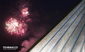 پایتخت، غرق در نور غدیر 7