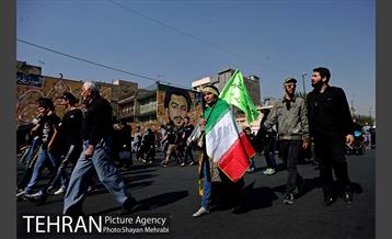 پیاده روی جاماندگان اربعین حسینی(ع) در تهران-2 17