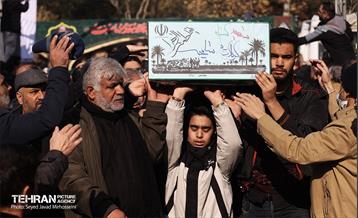 تشییع پیکرهای ۱۰۰ شهید گمنام از مقابل دانشگاه تهران 2