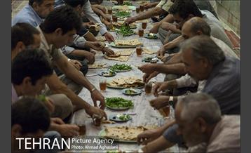 برسر سفره میهمانی خدا 13