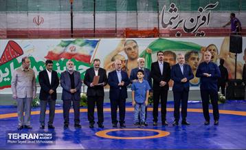 مراسم تجلیل از کشتی‌گیران قهرمان جهان (جشنی برای ایران) 36