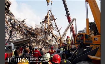 دومین روز عملیات امداد و نجات حادثه پلاسکو-1 4