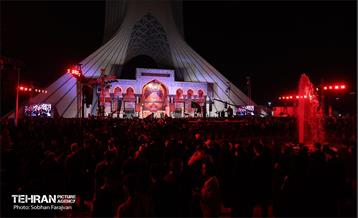 آئین بدرقه زائران اربعین در میدان آزادی 13