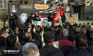 تشییع پیکر شهید حسین فغانی 4