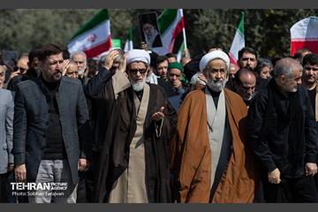 اقامه نماز جمعه در مصلی امام خمینی(ره) در تهران 27