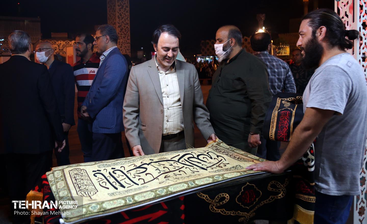 افتتاح نمایشگاه عطر سیب 24