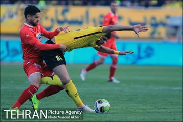 دیدار تیم‌های فوتبال پرسپولیس - سپاهان 5