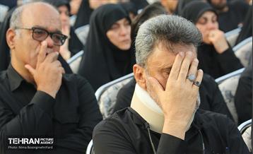 اهتزاز پرچم عزای حسینی بر فراز برج پرچم ایران 23