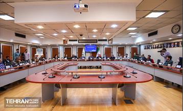 نشست هم انـدیشی شهردار تهران با معتمدین منطقه ۹