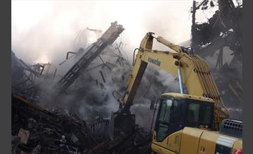 دومین روز عملیات امداد و نجات حادثه پلاسکو-2 11